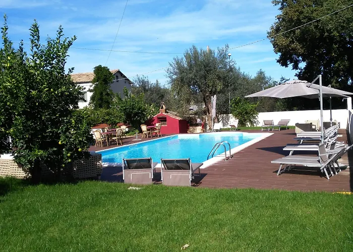 Malena 农家乐 Amica